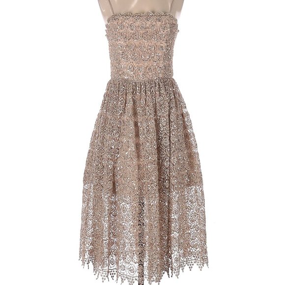 Alice + Olivia Dresses & Skirts - Alice + Olivia Embroidered Cocktail Dress